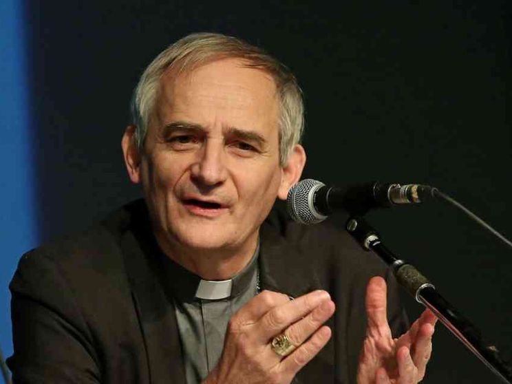 Il cardinale Zuppi scrive alla Costituzione: aiutaci a scegliere la direzione