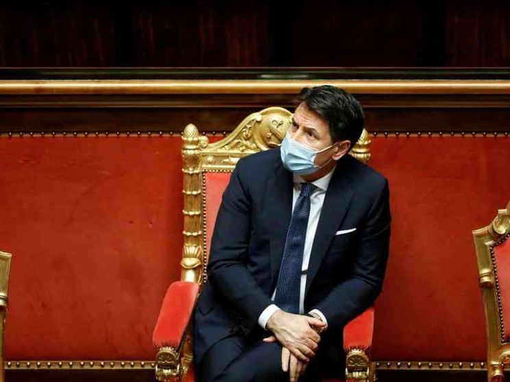 Conte lascia i servizi segreti, ma è in affanno sui numeri al Senato