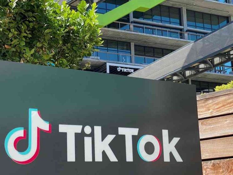 I ragazzi e le trappole sui social, ecco cosa possono fare i genitori