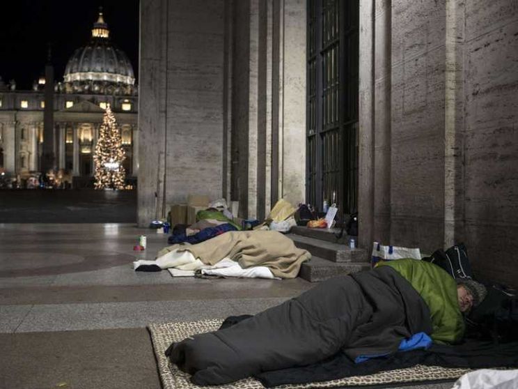 Il Papa prega per Edwin, il senzatetto morto vicino a Piazza San Pietro