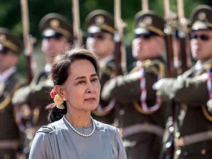 Il Premio Nobel per la pace in carcere: ecco chi è Aung San Suu Kyi