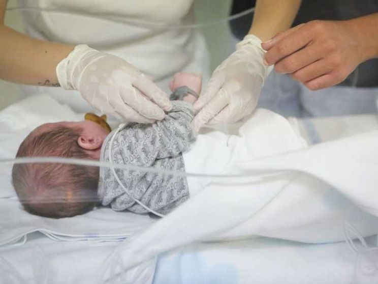 Storia di un abbandono, una culla termica e un neonato
