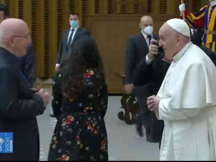 Il Papa: il carisma è creativo, le crisi sono una benedizione