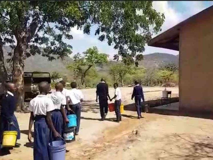 Tanzania, quando un pozzo trasforma il volto di una comunità