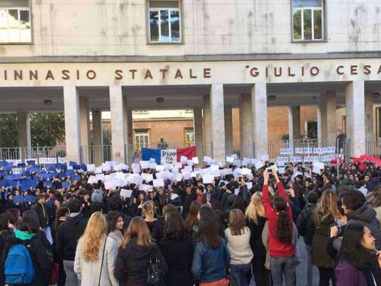 No ad aborto e gender al liceo: «Applicate le regole sul consenso dei genitori»