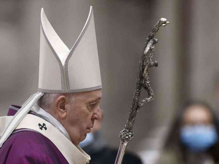 Il Papa: salvezza non è scalata per gloria ma discesa per amore