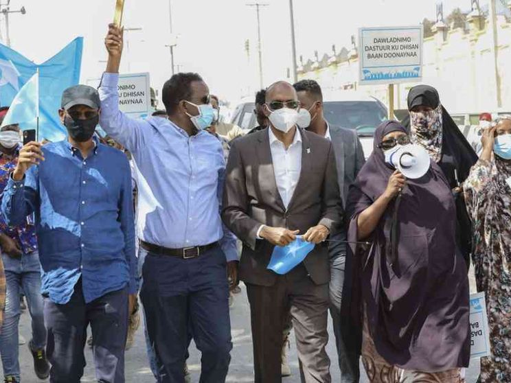 Somalia sull'orlo del caos. La polizia spara sui cortei