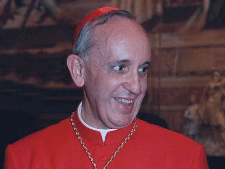 20 anni fa Giovanni Paolo II impose la berretta cardinalizia a Bergoglio