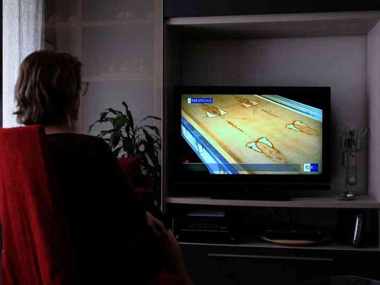 Sabato Santo in preghiera davanti alla Sindone