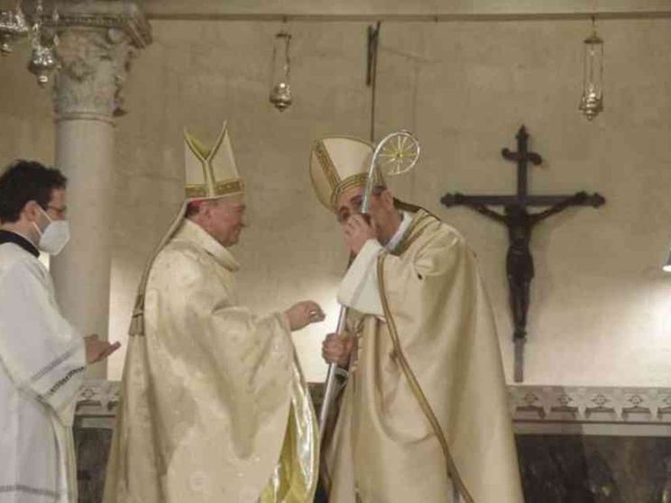 Covid, la preghiera per gli arcivescovi Cacucci e Satriano