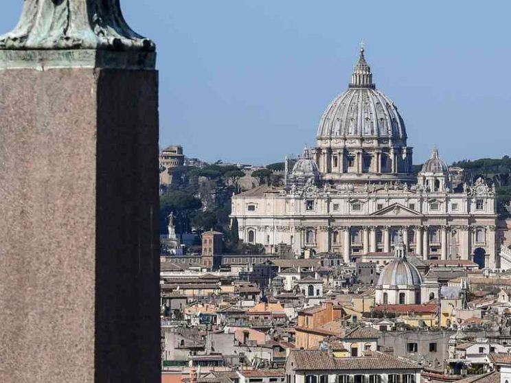 La Santa Sede non taglia la carità