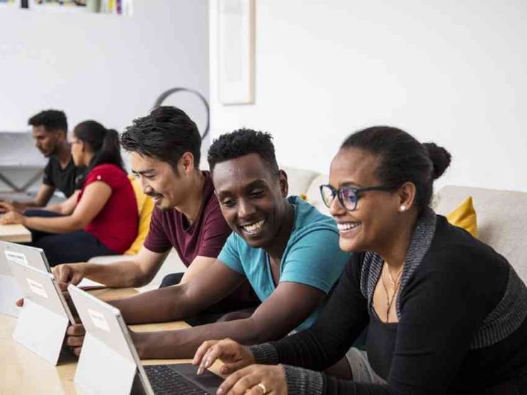 Per rifugiati e Neet il riscatto passa dal coding