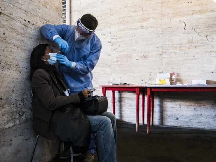 Il Papa dona 1.200 vaccini per i più poveri di Roma