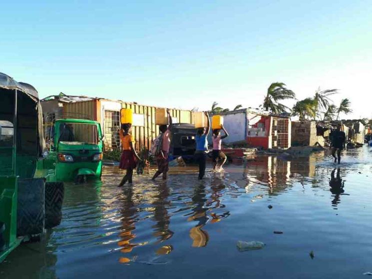 Papa Francesco: il mondo non può ignorare 254 milioni di sfollati del clima