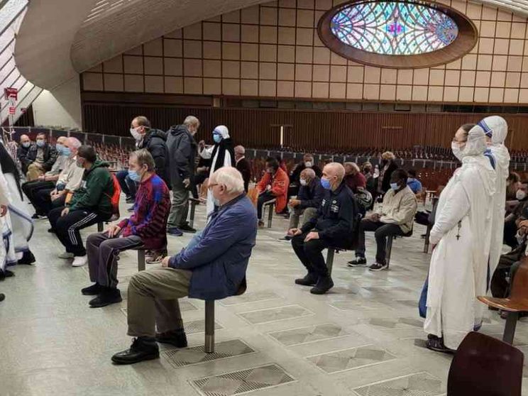 In Vaticano vaccinati altri 100 poveri