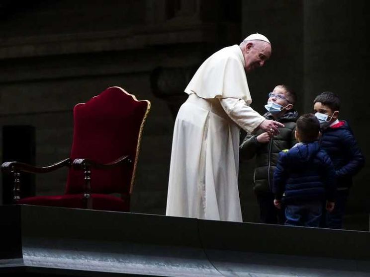 La Via Crucis "dei piccoli" parla al mondo dei grandi