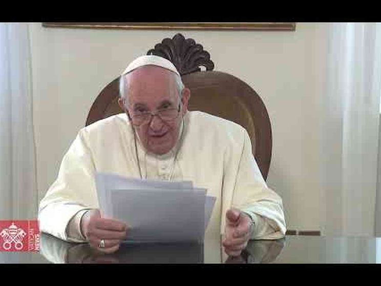 "Avete sofferto molto, ma la fede vi ha fatto sempre rialzare"