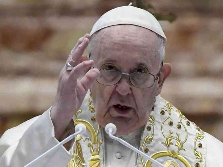 Il Papa: la Pasqua aiuti a vincere la mentalità della guerra