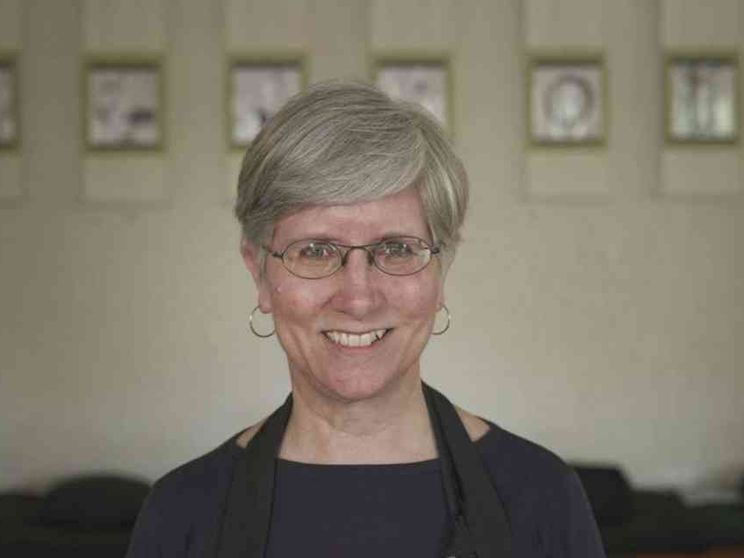 Per amore o per denaro, o per entrambi? La lezione di Julie Nelson