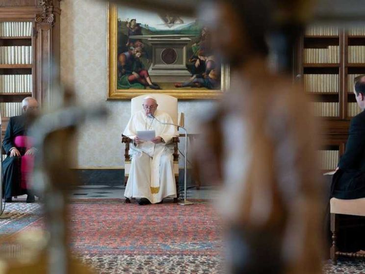 Il Papa: senza preghiera i cambiamenti nella Chiesa non sono veri