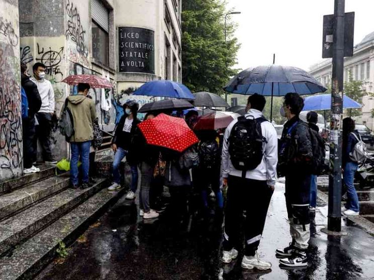 Il ritorno a scuola, presidi e sindacati preoccupati per spazi e trasporti