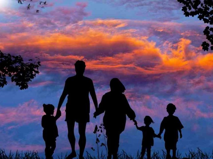 Alla scuola dell'«Amoris laetitia», ecco le proposte per ripartire