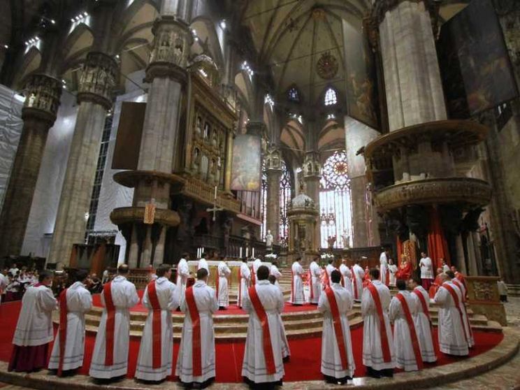 In preghiera per le vocazioni, sotto il manto di san Giuseppe