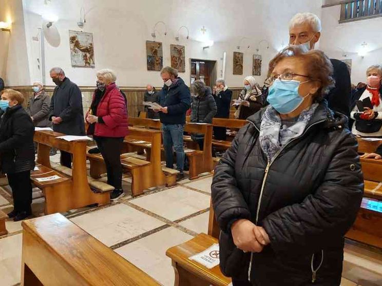 «Le parrocchie deserte? È l'ora della fraternità. E di cambiare mentalità»