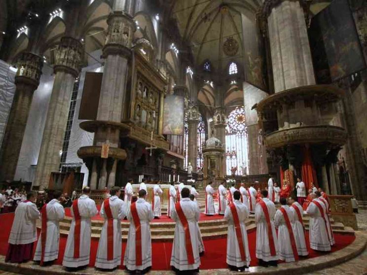 In preghiera per le vocazioni, sotto il manto di san Giuseppe