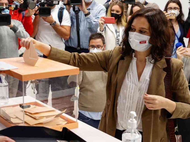 Ayuso (Partito popolare) vince a Madrid, ma ha bisogno dei neofranchisti di Vox