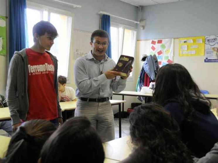 Il Papa istituisce il ministero del catechista