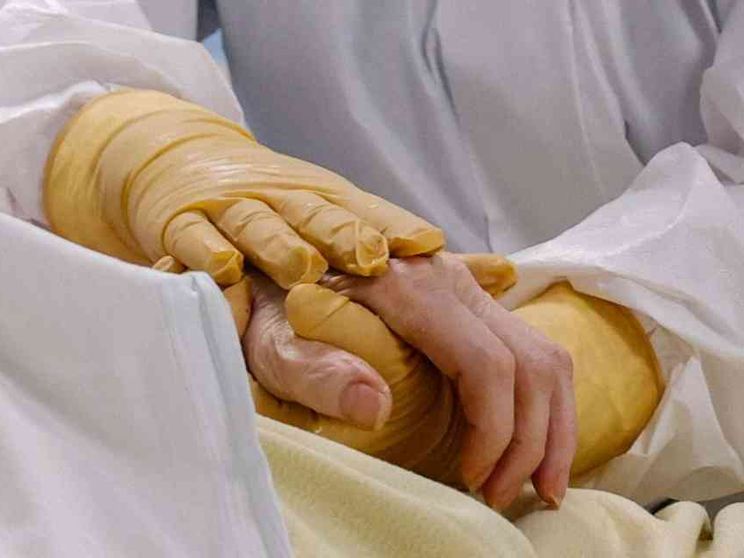 Le ferite della pandemia che la Chiesa vuole curare