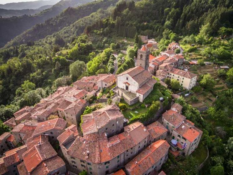 Raccolta fondi per Calamecca, a rischio crollo l'antica chiesa di San Miniato