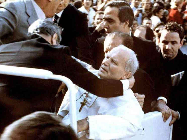Quarant'anni fa l'attentato a Wojtyla. Che mondo sarebbe stato senza di lui?