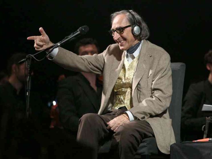 Le 5 canzoni indimenticabili di Franco Battiato