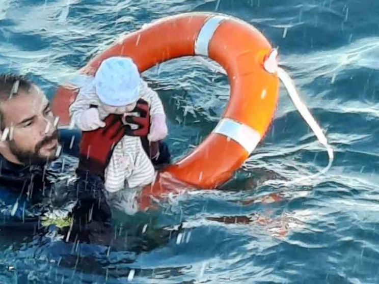 6mila migranti dal Marocco a Ceuta. E un altro naufragio al largo di Sfax