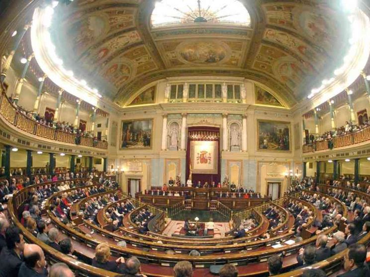 Il Parlamento spagnolo respinge la legge sull'identità di genere