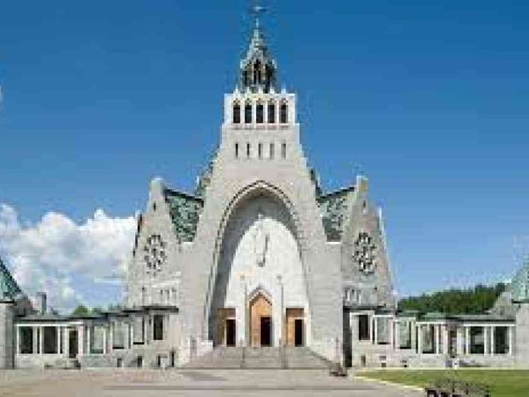 In Canada dalla Vergine del fiume ghiacciato