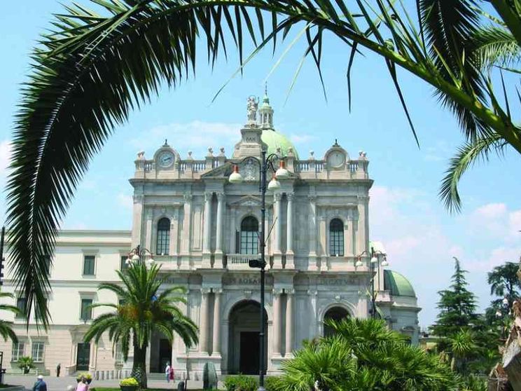 Pompei prega per la fine della pandemia