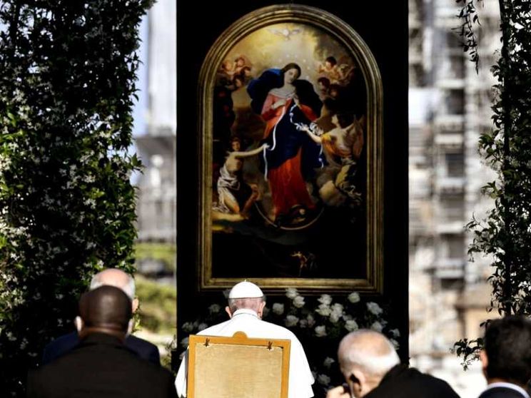 Il Papa: dare a tutti la possibilità di mettersi al riparo con i vaccini