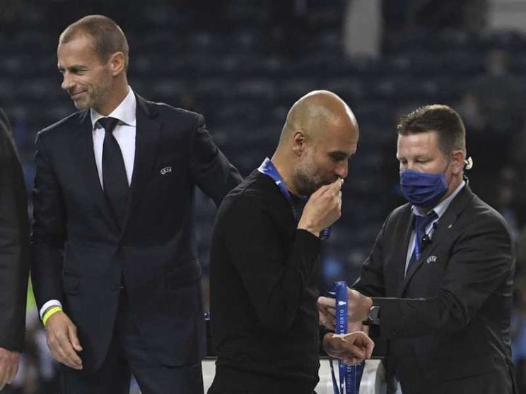 Il Papa e il bacio di Guardiola: «Nella sconfitta può esserci una vittoria»