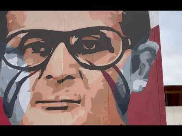 Inaugurato mural dedicato al sindaco Marcello Torre, ucciso dalla camorra