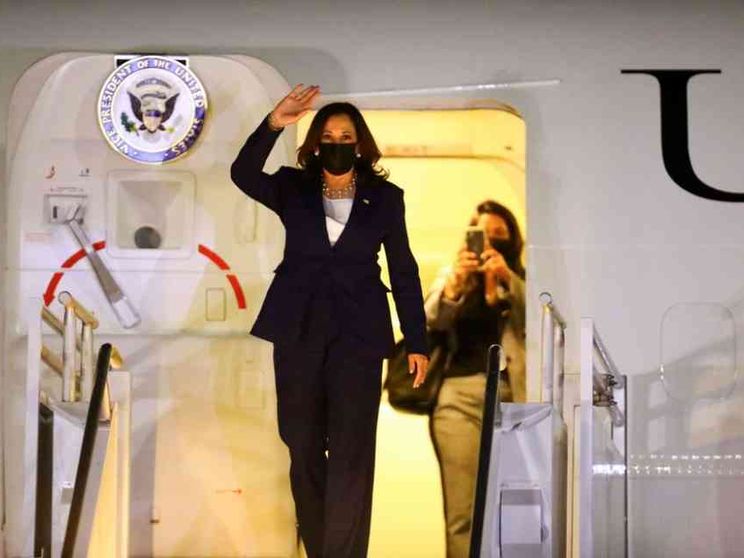 Lotta alla corruzione e stop ai migranti. È polemica sul piano di Kamala Harris