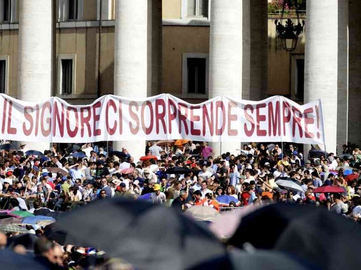 Associazioni internazionali di fedeli: decreto per il ricambio ai vertici