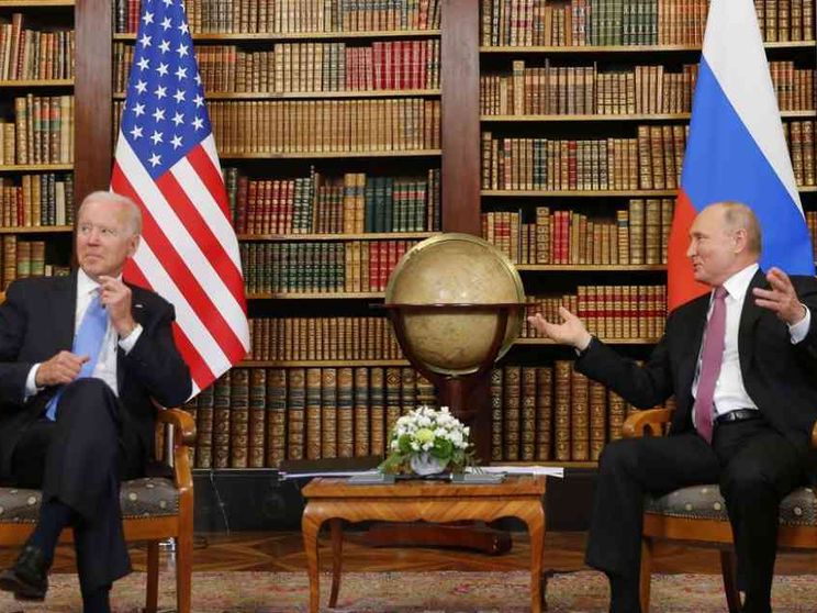 Concluso il faccia a faccia tra Biden e Putin: «Spiraglio di fiducia»
