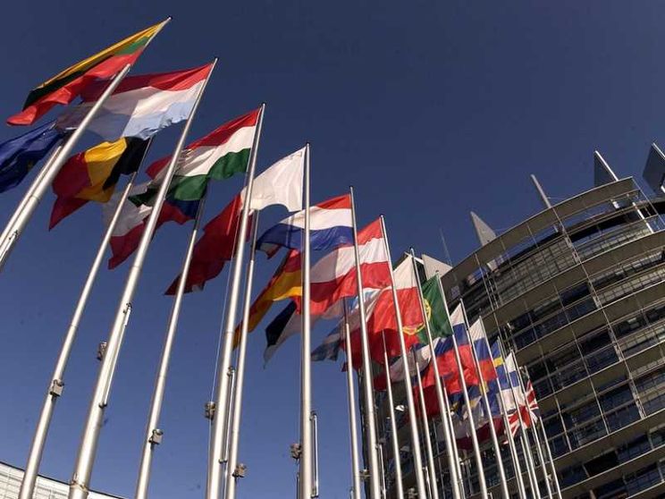 «Un diritto»: Strasburgo esalta l'aborto