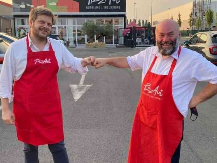 "PizzAut", la pizzeria inclusiva di successo presa di mira da (pochi) haters