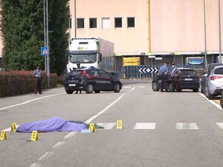 Sindacalista travolto e ucciso, si scatena la protesta