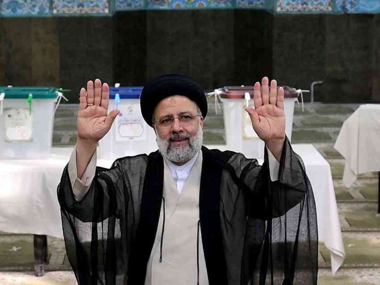 In Iran vince l'astensione. Ma l'ultraconservatore Raisi è presidente