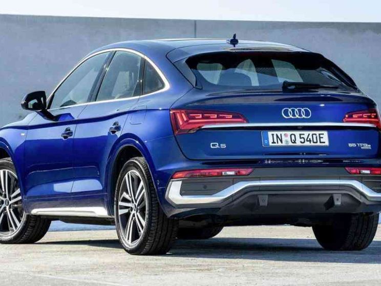 Audi Q5 Sportback, la quasi coupé con 62 km di autonomia elettrica